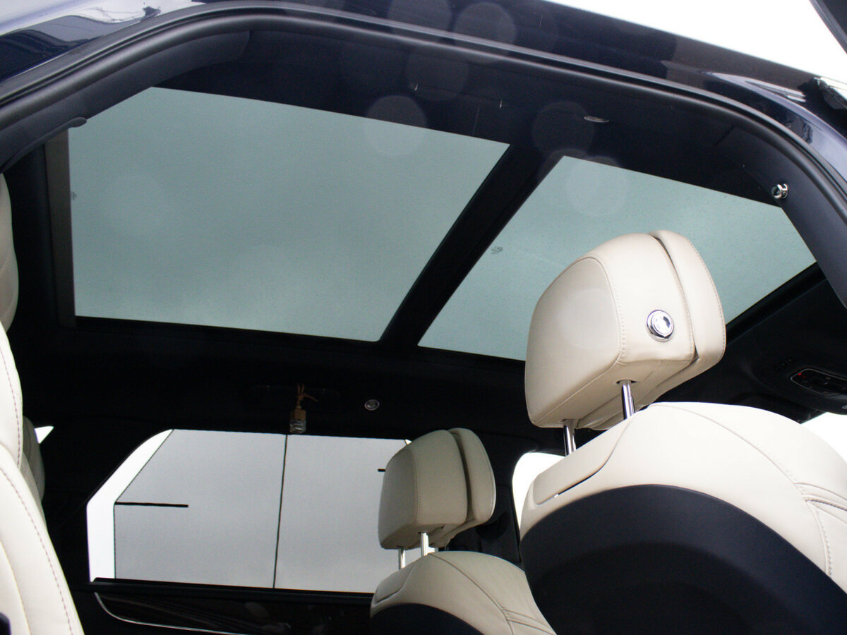 Bentley Bentayga с пробегом — 2016 год. Фото: #18