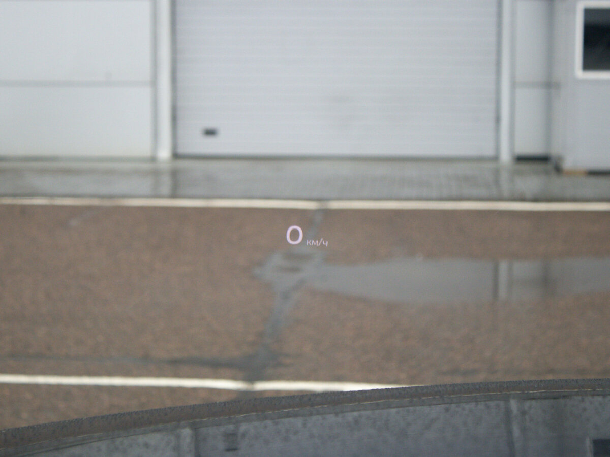 Bentley Bentayga с пробегом — 2016 год. Фото: #24