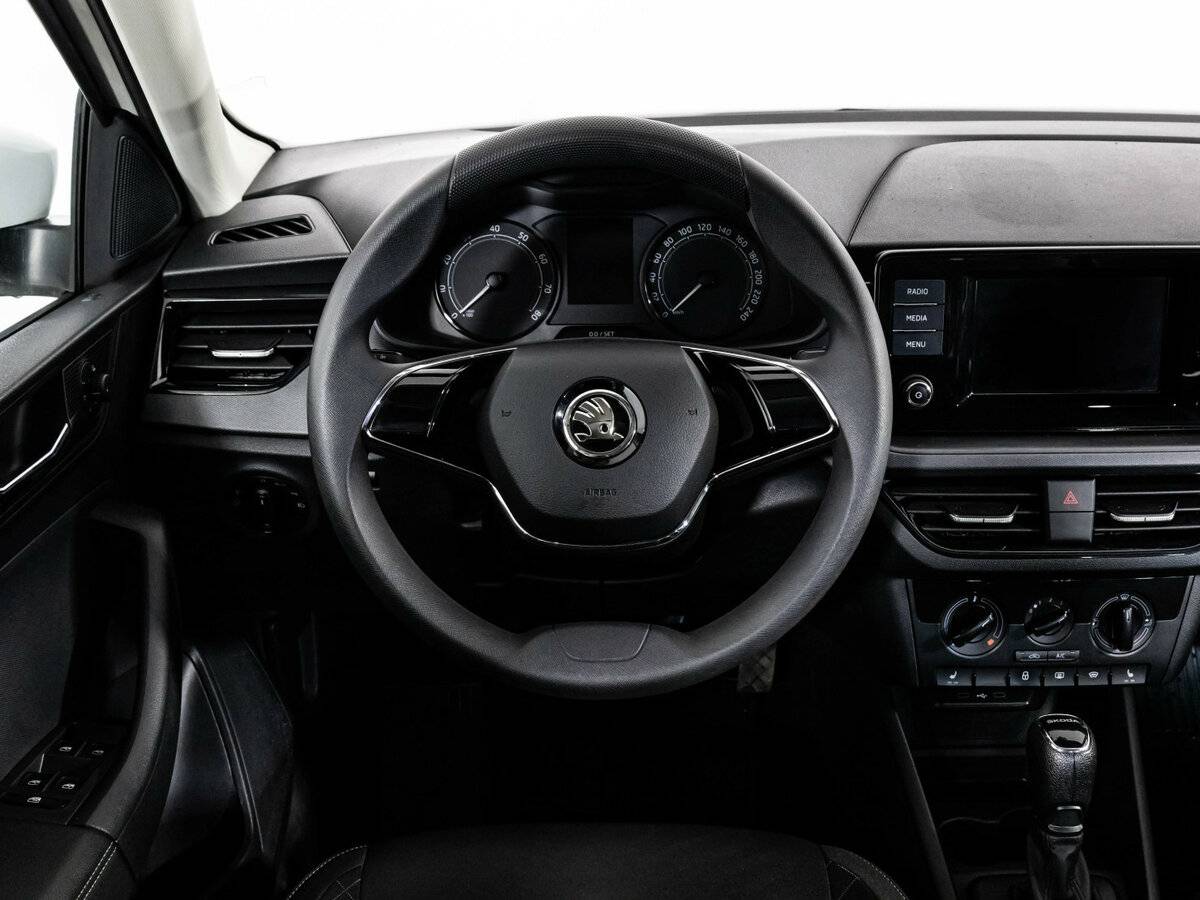 Skoda Rapid с пробегом — 2020 год. Фото: #8