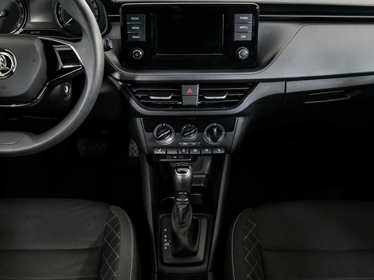 Skoda Rapid с пробегом — 2020 год. Фото: #10