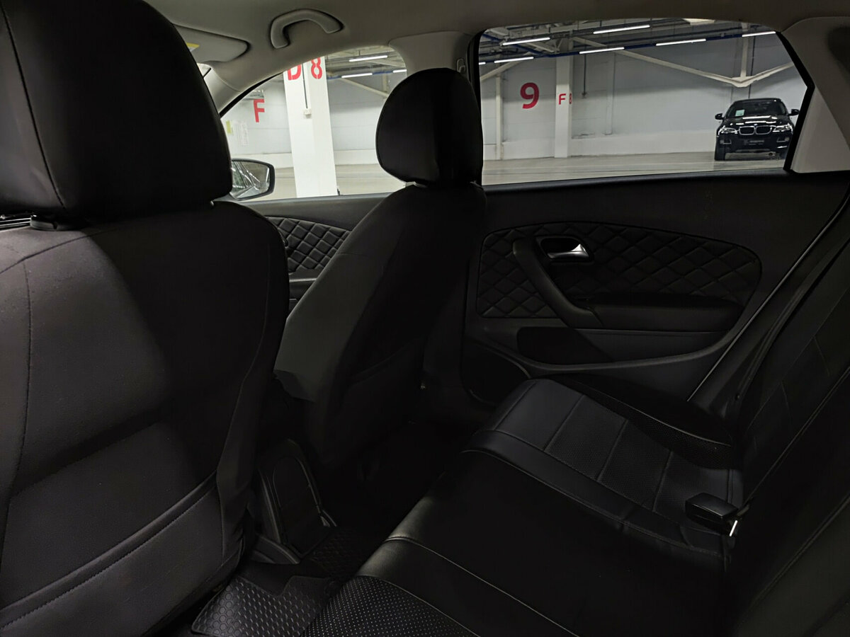 Volkswagen Polo с пробегом — 2017 год. Фото: #11