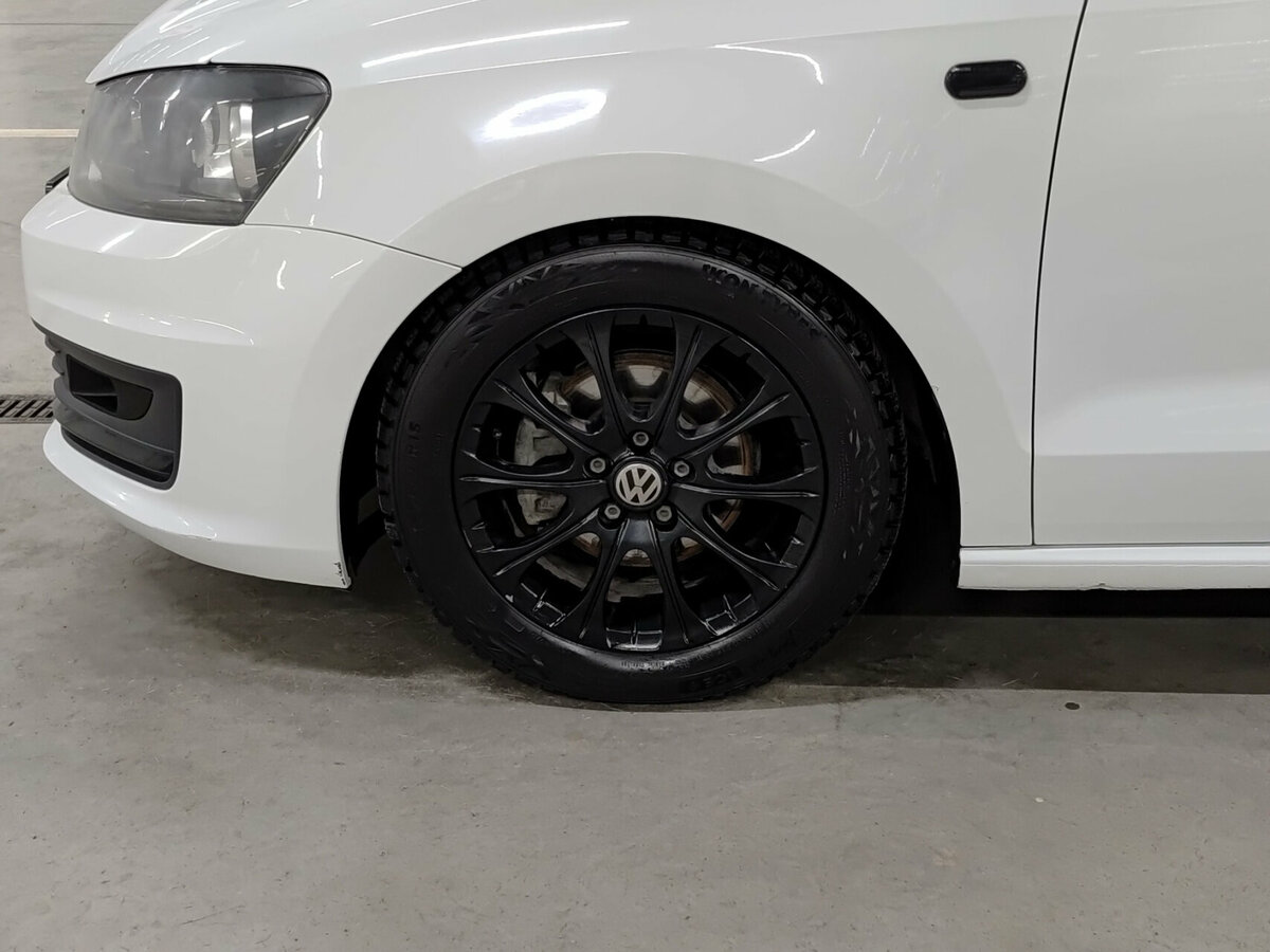 Volkswagen Polo с пробегом — 2017 год. Фото: #17