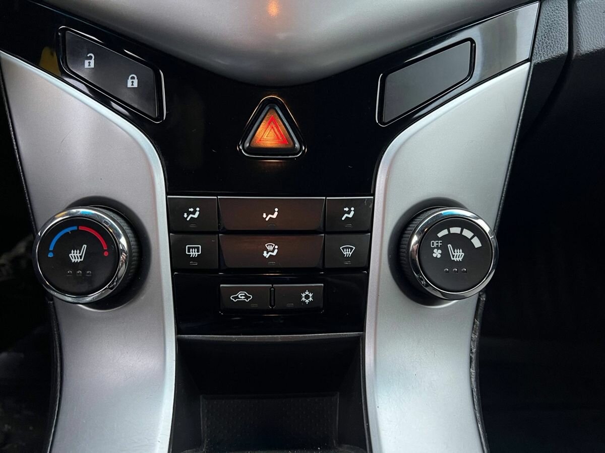 Chevrolet Cruze с пробегом — 2011 год. Фото: #13