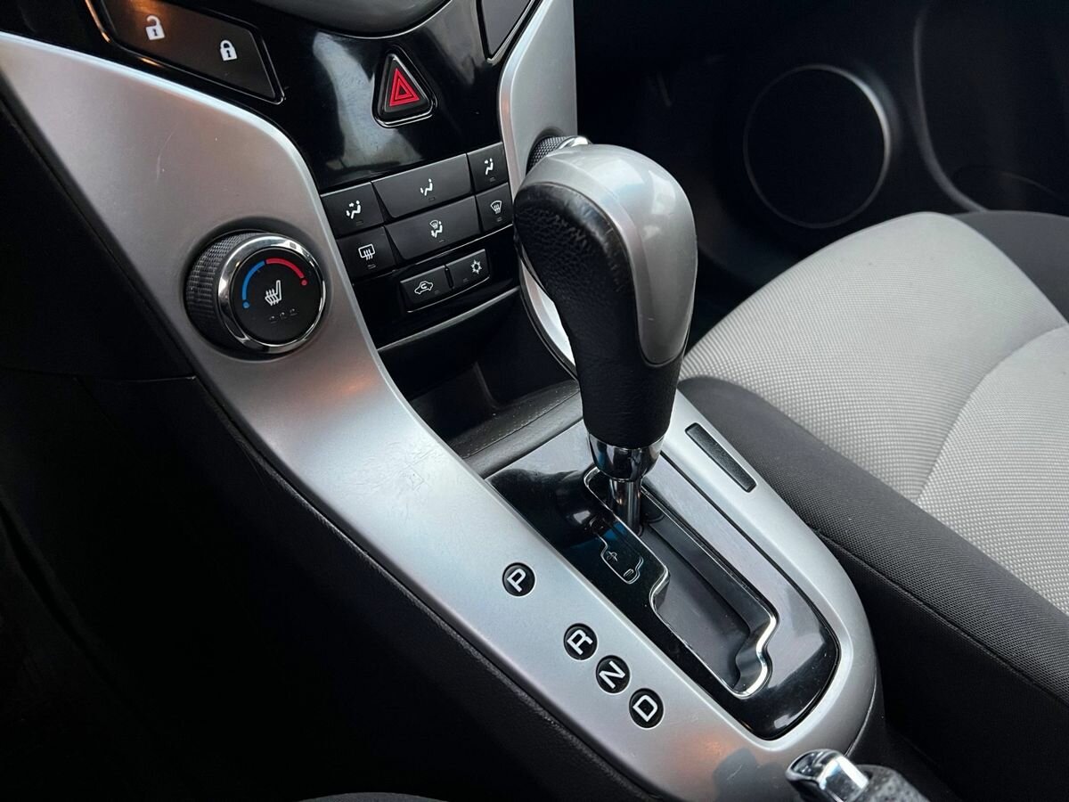 Chevrolet Cruze с пробегом — 2011 год. Фото: #14