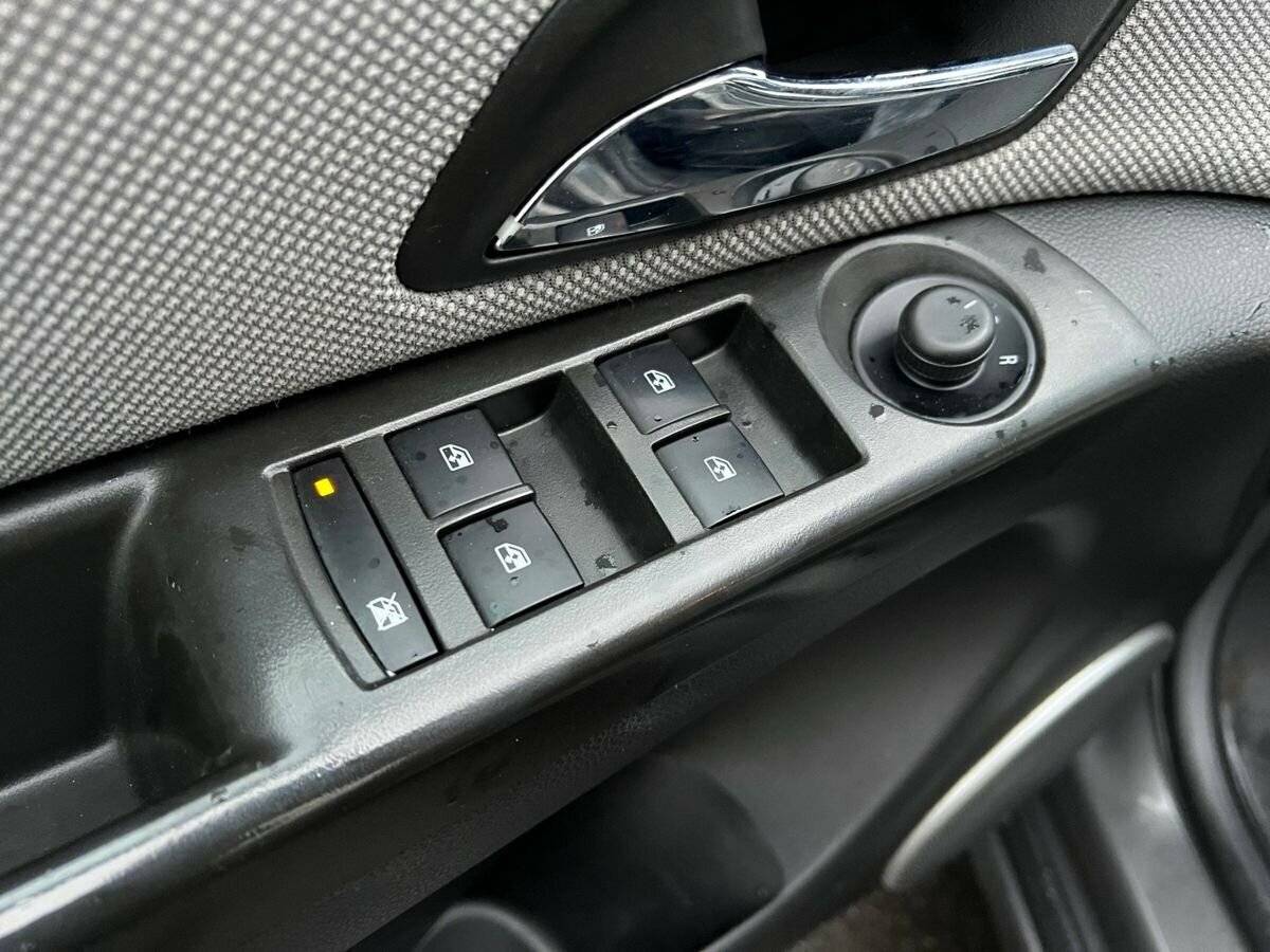 Chevrolet Cruze с пробегом — 2011 год. Фото: #15