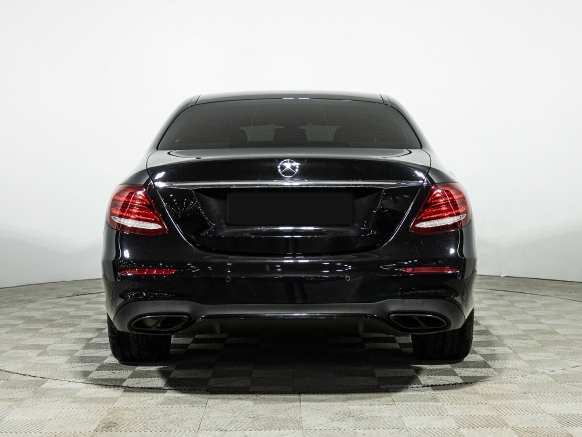 Mercedes-Benz E-Класс с пробегом — 2019 год. Фото: #4