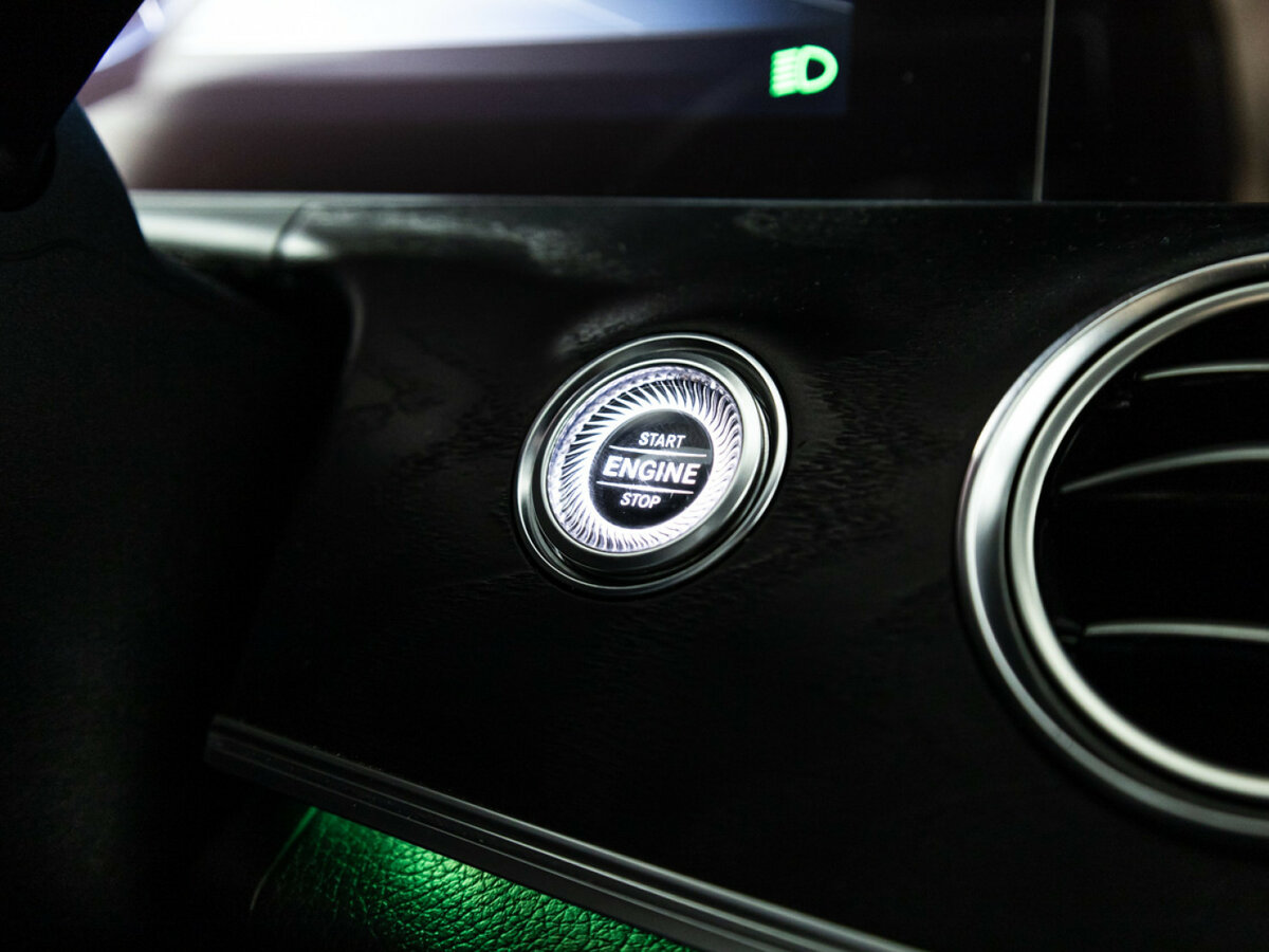 Mercedes-Benz E-Класс с пробегом — 2019 год. Фото: #21