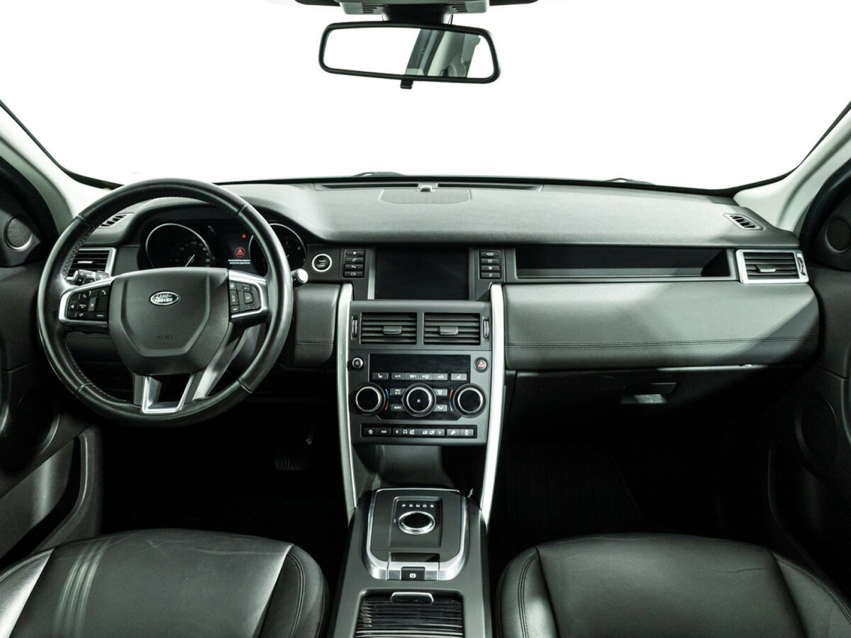 Land Rover Discovery Sport с пробегом — 2017 год. Фото: #11