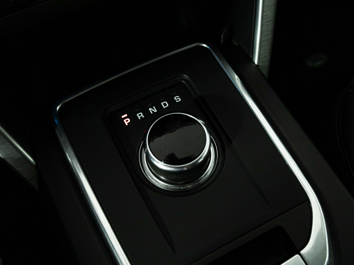 Land Rover Discovery Sport с пробегом — 2017 год. Фото: #16