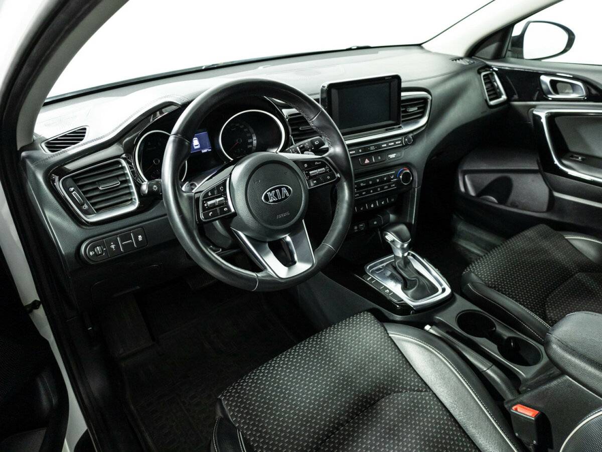 Kia Ceed с пробегом — 2019 год. Фото: #10