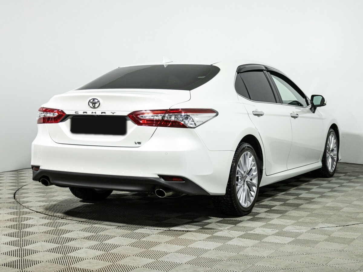 Toyota Camry с пробегом — 2020 год. Фото: #3