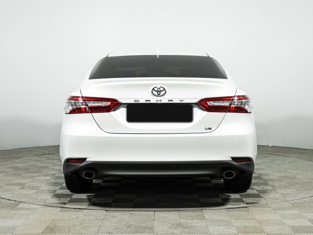 Toyota Camry с пробегом — 2020 год. Фото: #4