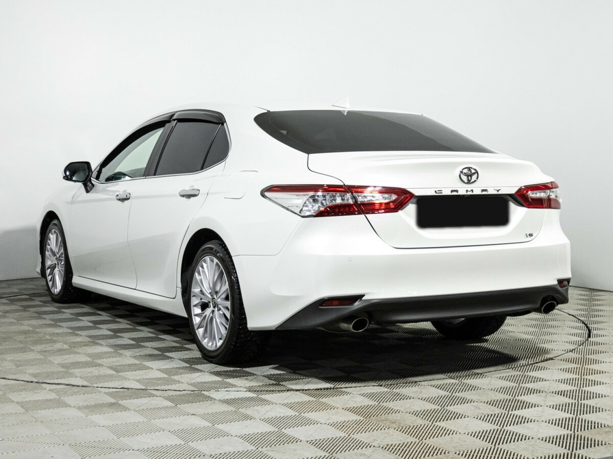 Toyota Camry с пробегом — 2020 год. Фото: #5