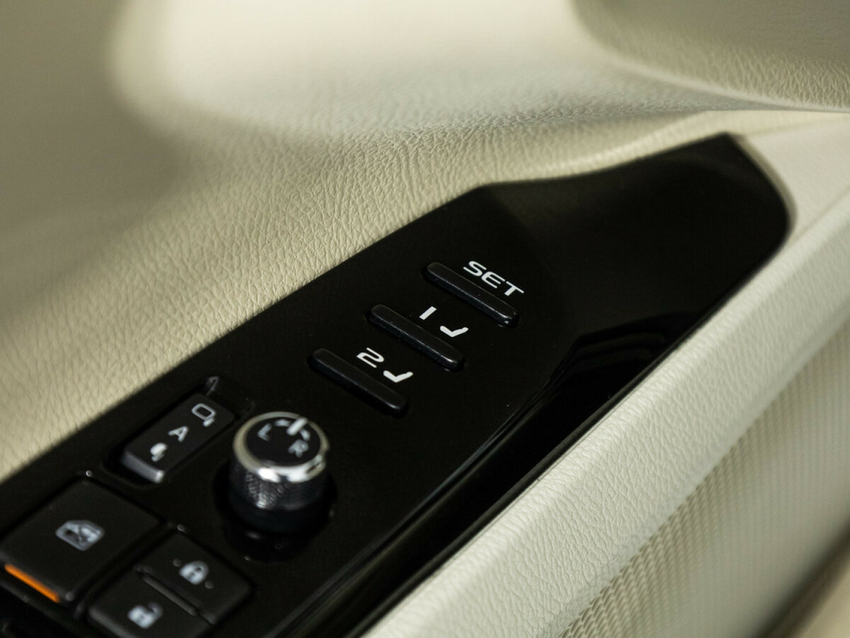 Toyota Camry с пробегом — 2020 год. Фото: #13