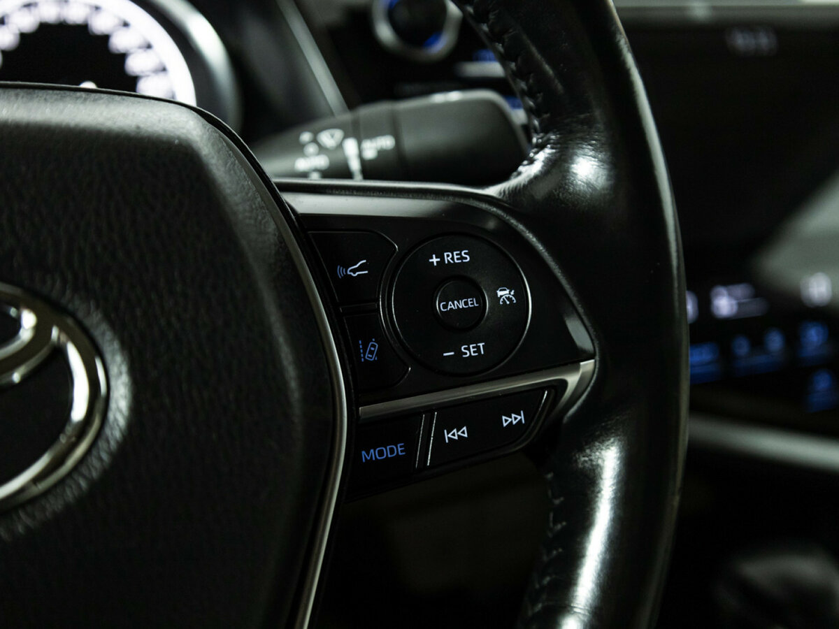 Toyota Camry с пробегом — 2020 год. Фото: #18