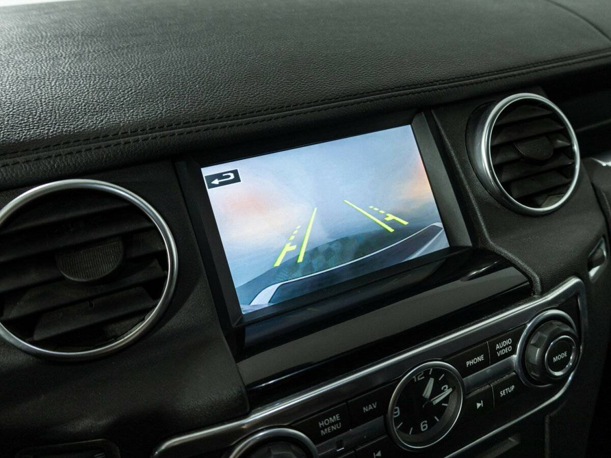 Land Rover Discovery с пробегом — 2015 год. Фото: #12