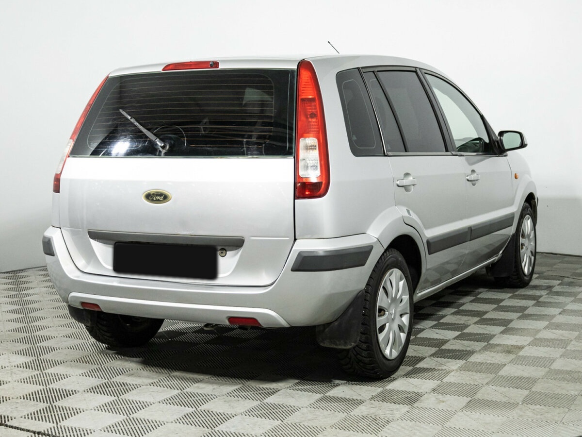 Ford Fusion с пробегом — 2006 год. Фото: #4