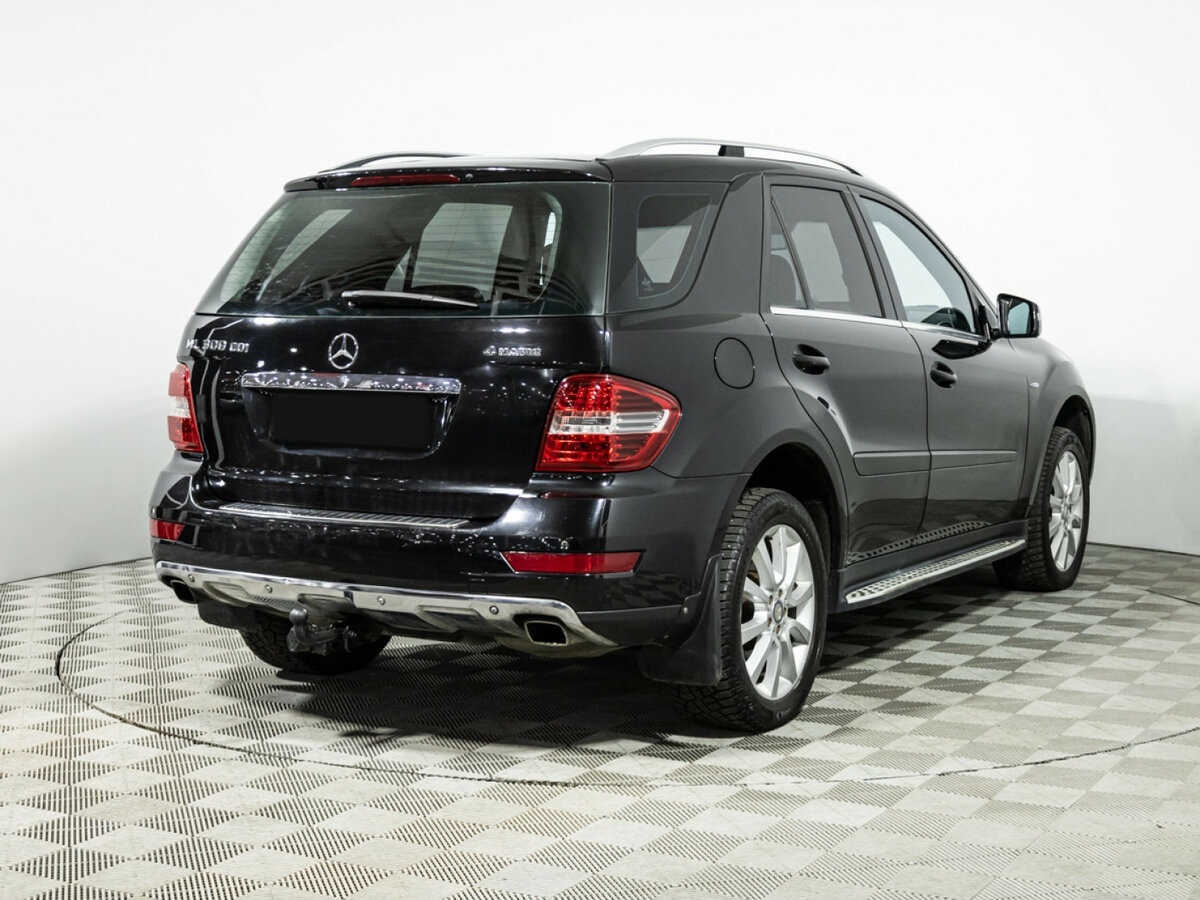 Mercedes-Benz M-Класс с пробегом — 2010 год. Фото: #3