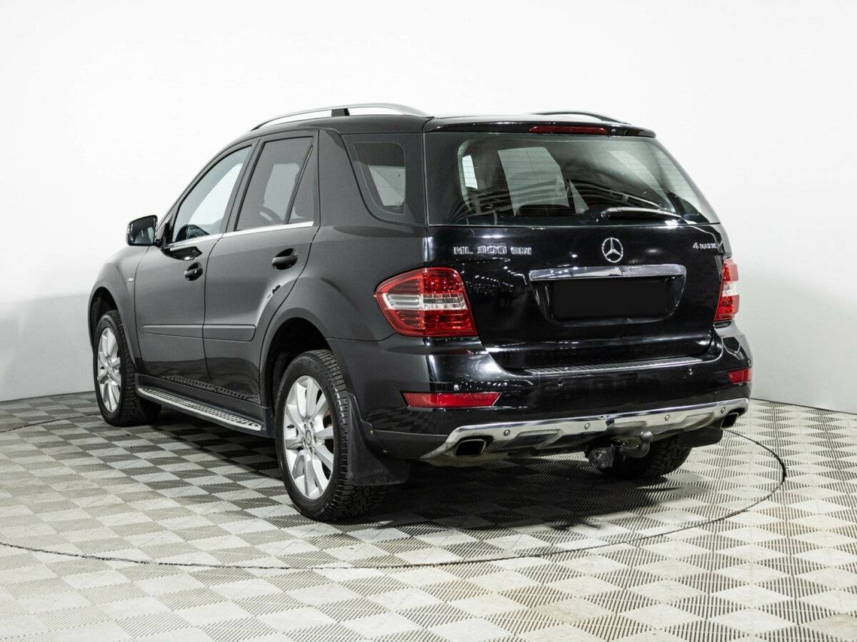 Mercedes-Benz M-Класс с пробегом — 2010 год. Фото: #5