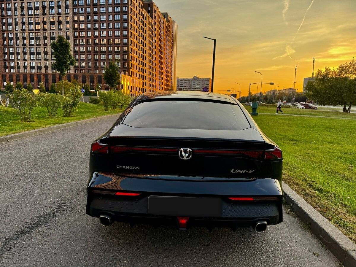 Changan UNI-V с пробегом — 2024 год. Фото: #6