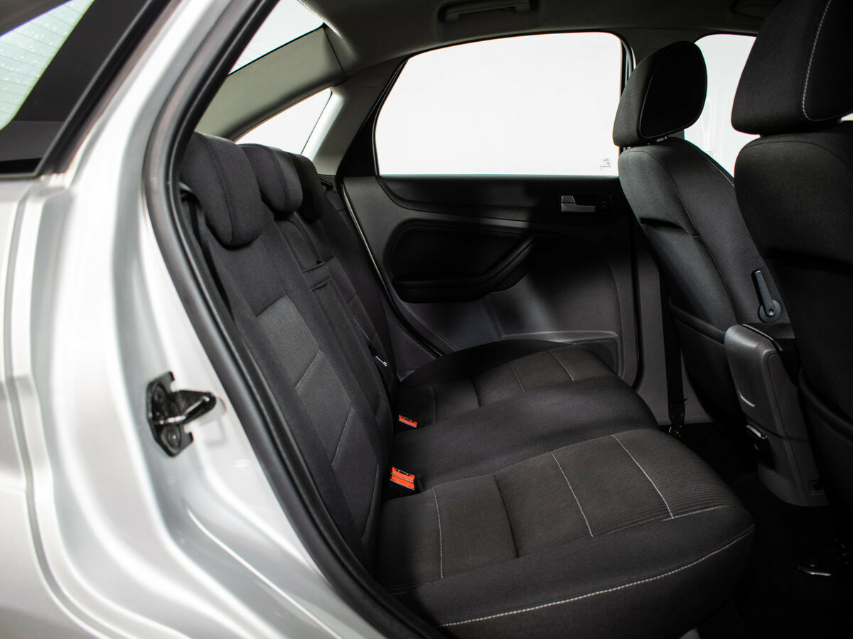 Ford Focus с пробегом — 2010 год. Фото: #6