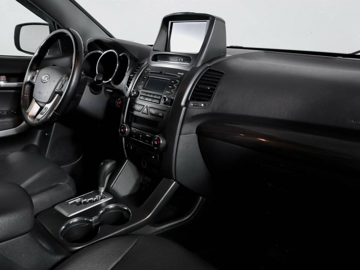 Kia Sorento с пробегом — 2011 год. Фото: #8