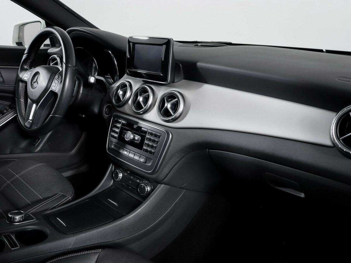 Mercedes-Benz CLA с пробегом — 2014 год. Фото: #6