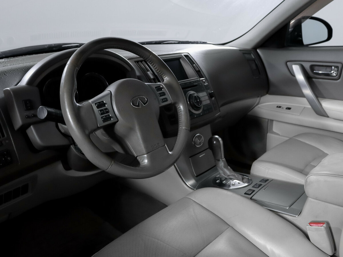 Infiniti FX с пробегом — 2007 год. Фото: #12
