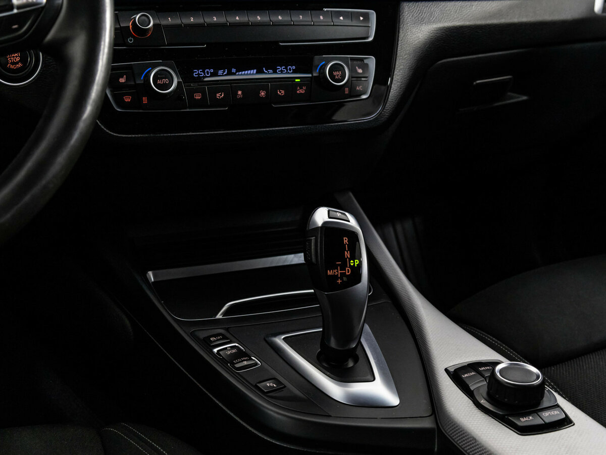 BMW 1 серии с пробегом — 2019 год. Фото: #12