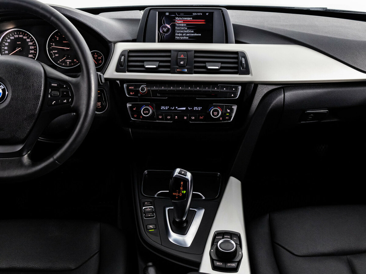 BMW 3 серии с пробегом — 2016 год. Фото: #10