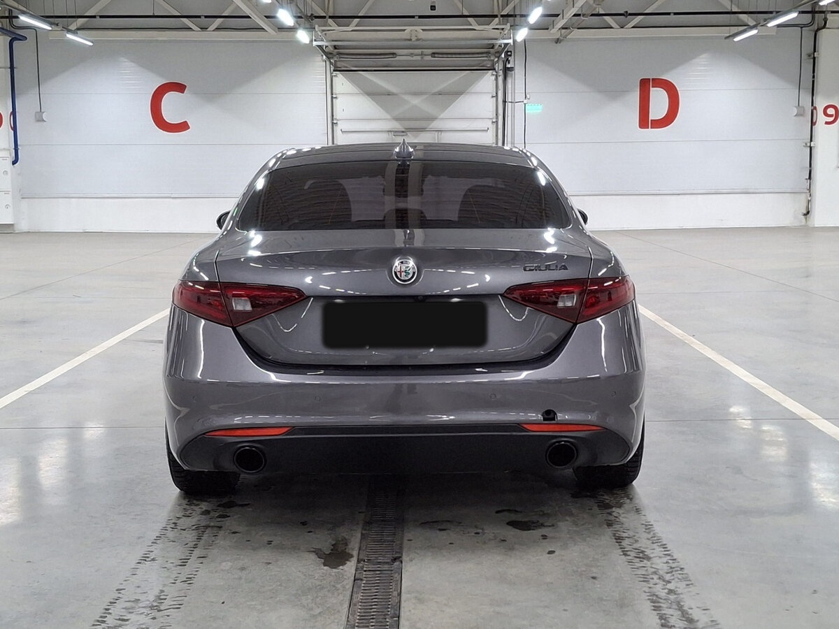 Alfa Romeo Giulia с пробегом — 2019 год. Фото: #5