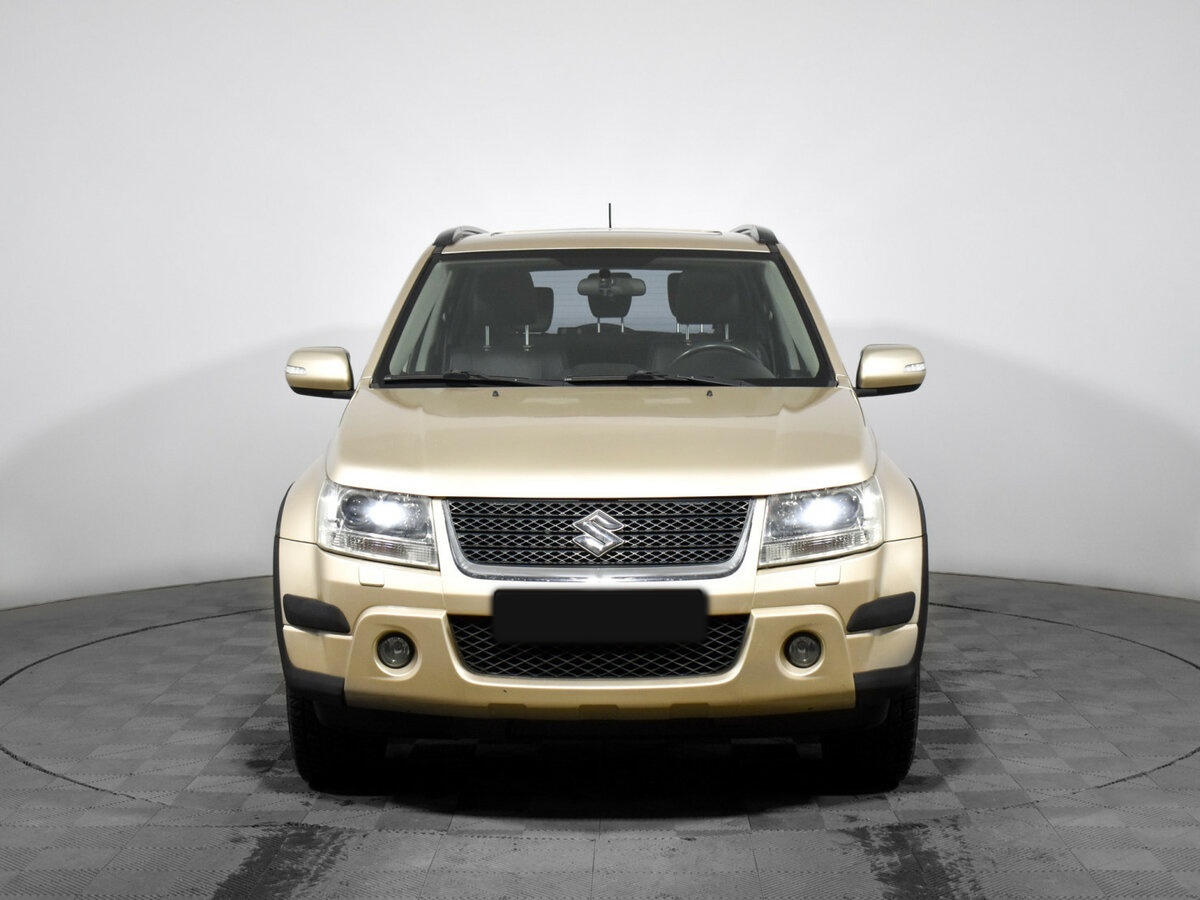 Suzuki Grand Vitara с пробегом — 2010 год. Фото: #1
