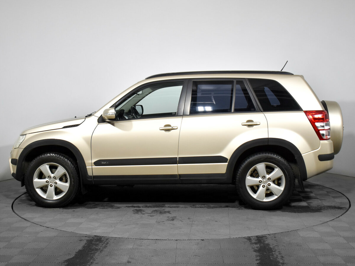 Suzuki Grand Vitara с пробегом — 2010 год. Фото: #7