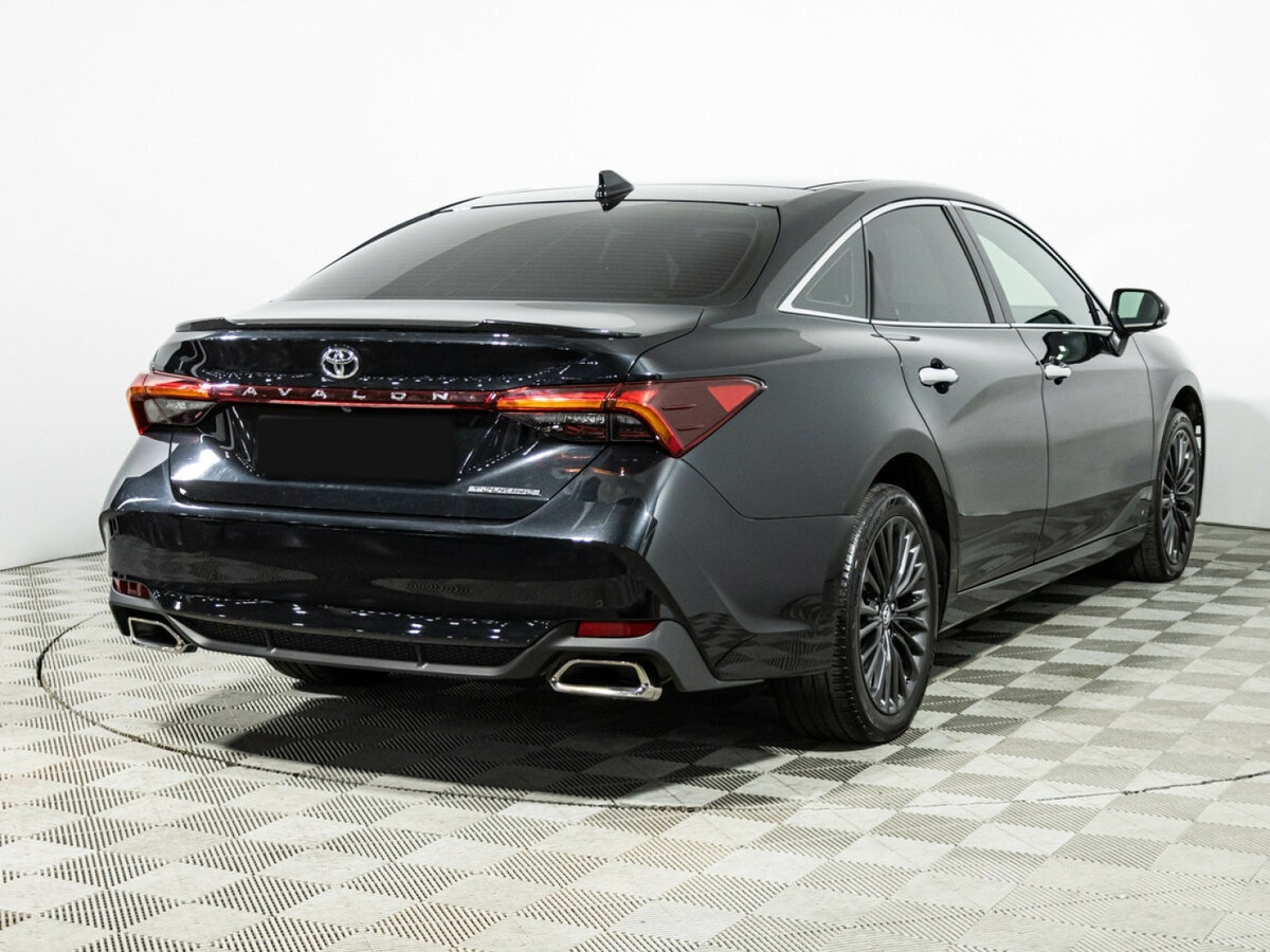 Toyota Avalon с пробегом — 2022 год. Фото: #3