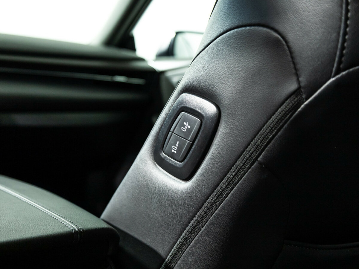 Toyota Avalon с пробегом — 2022 год. Фото: #21