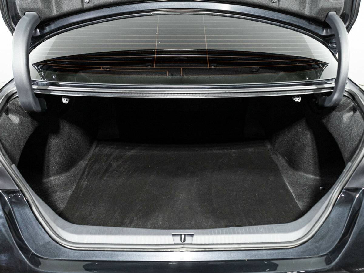 Toyota Avalon с пробегом — 2022 год. Фото: #23