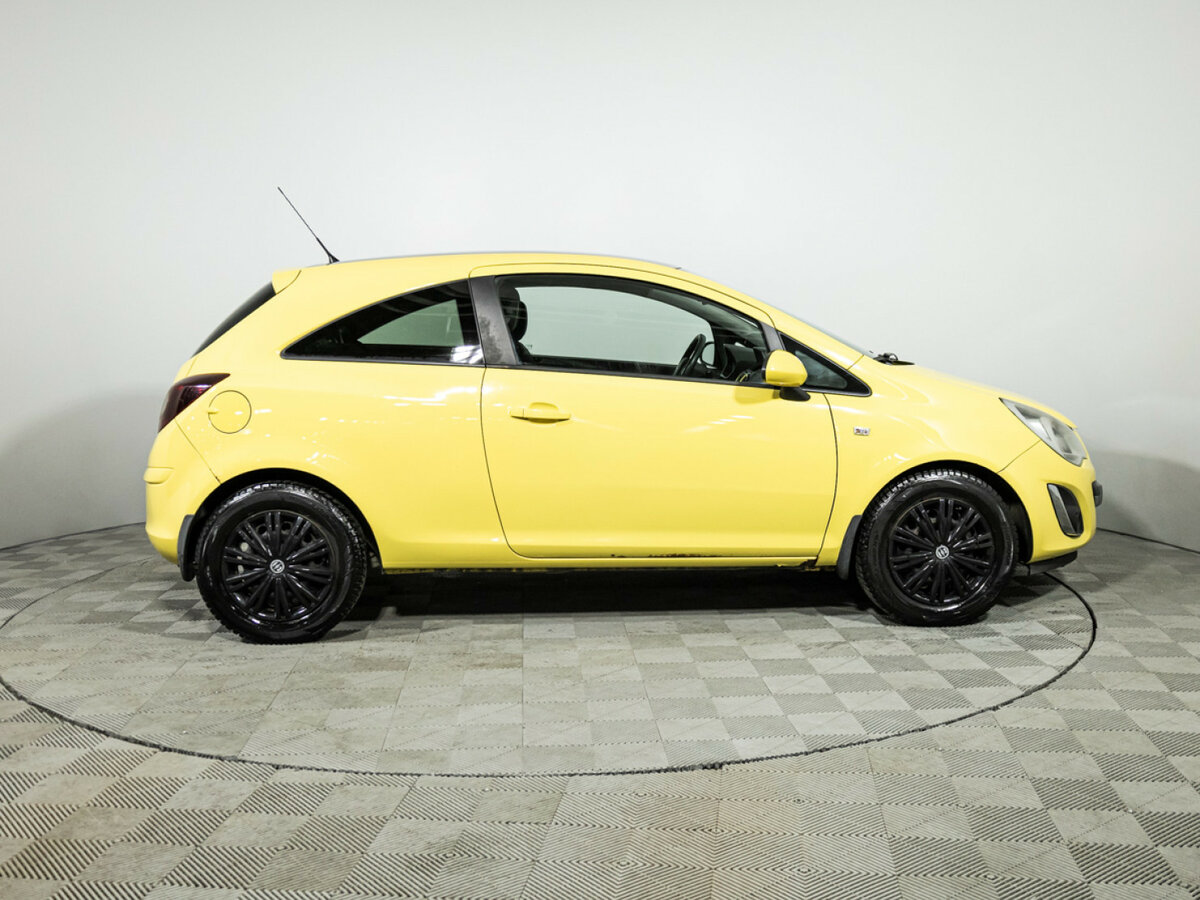 Opel Corsa с пробегом — 2011 год. Фото: #3