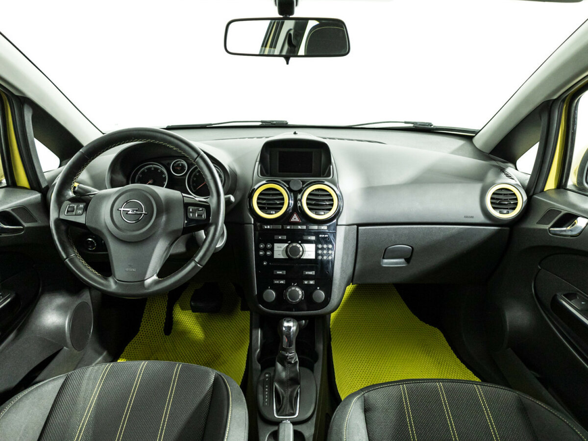 Opel Corsa с пробегом — 2011 год. Фото: #12
