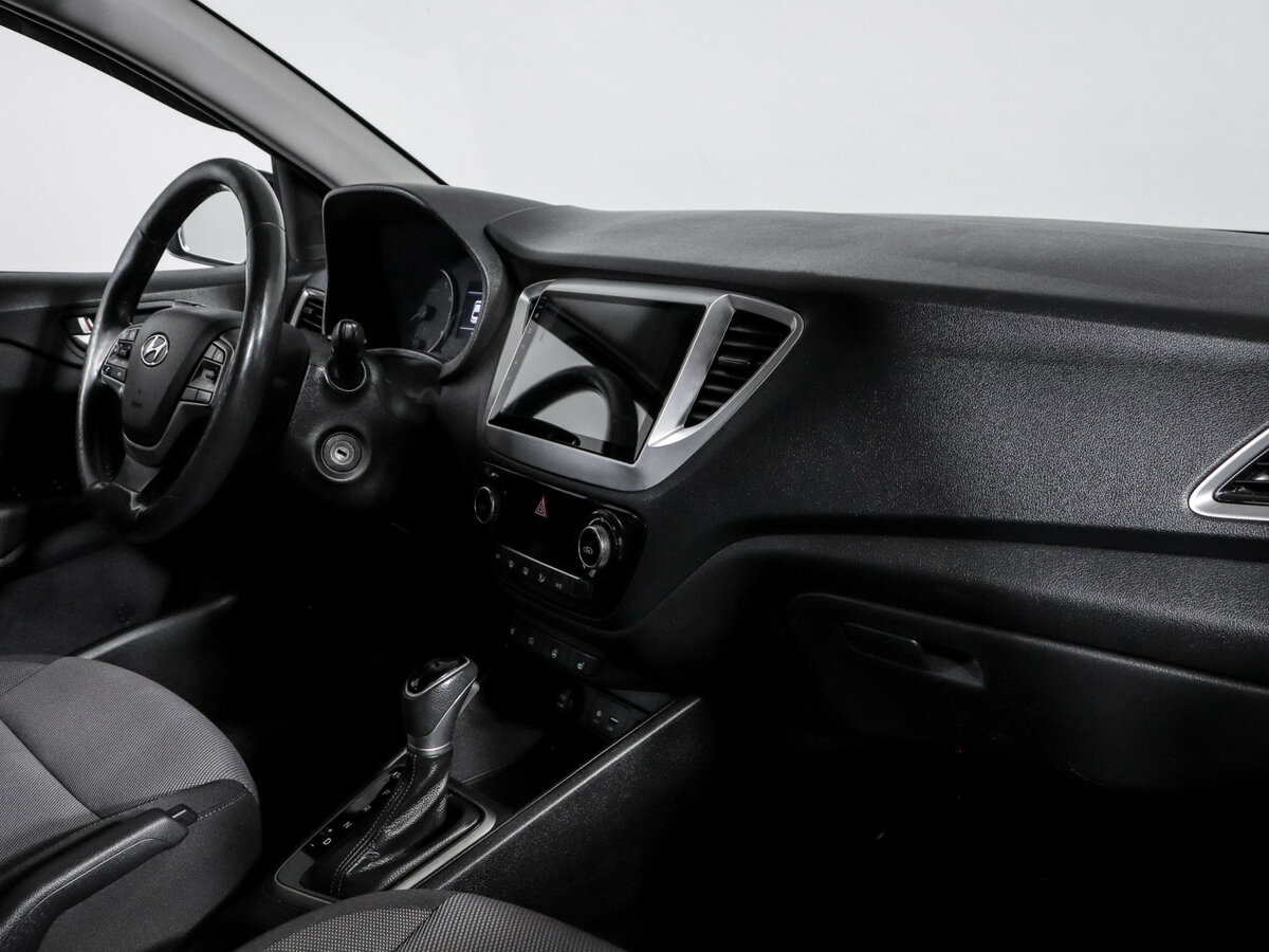 Hyundai Solaris с пробегом — 2018 год. Фото: #6