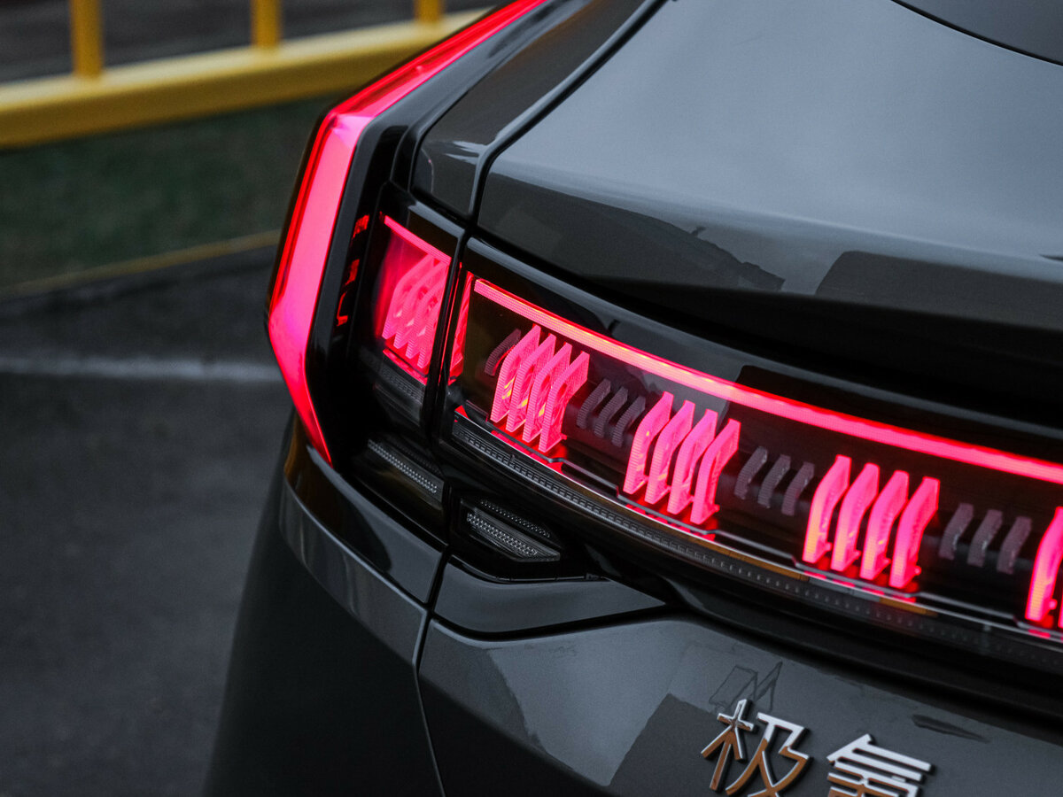 Zeekr 001 с пробегом — 2023 год. Фото: #10