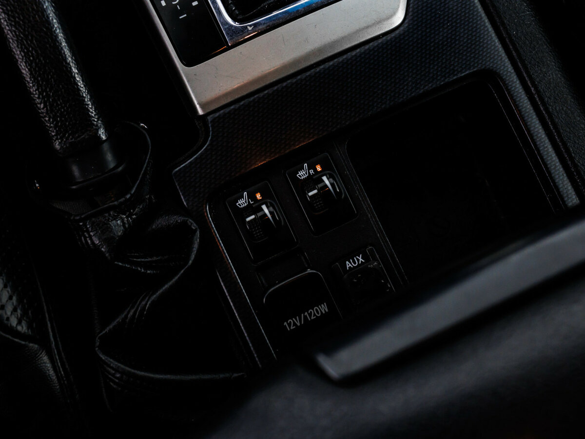 Toyota Land Cruiser Prado с пробегом — 2010 год. Фото: #14