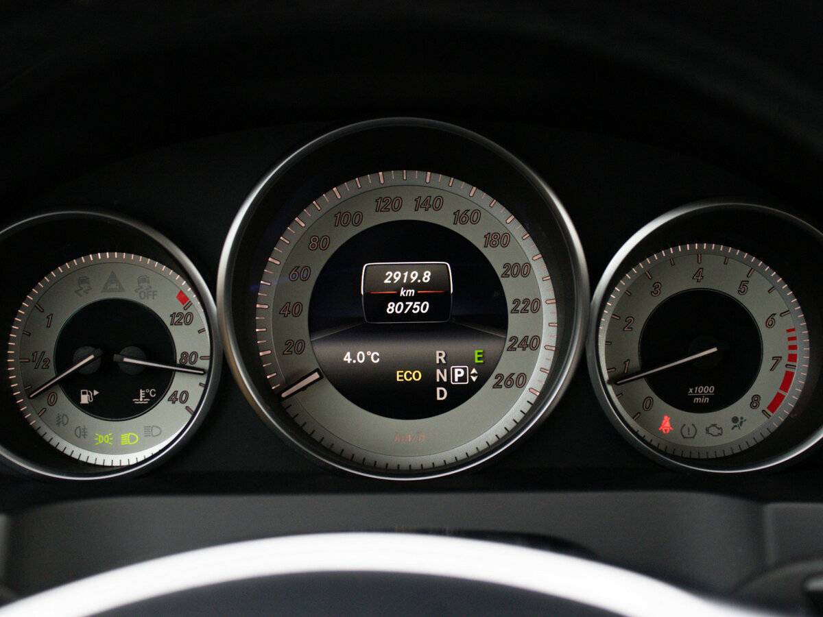 Mercedes-Benz E-Класс с пробегом — 2013 год. Фото: #9