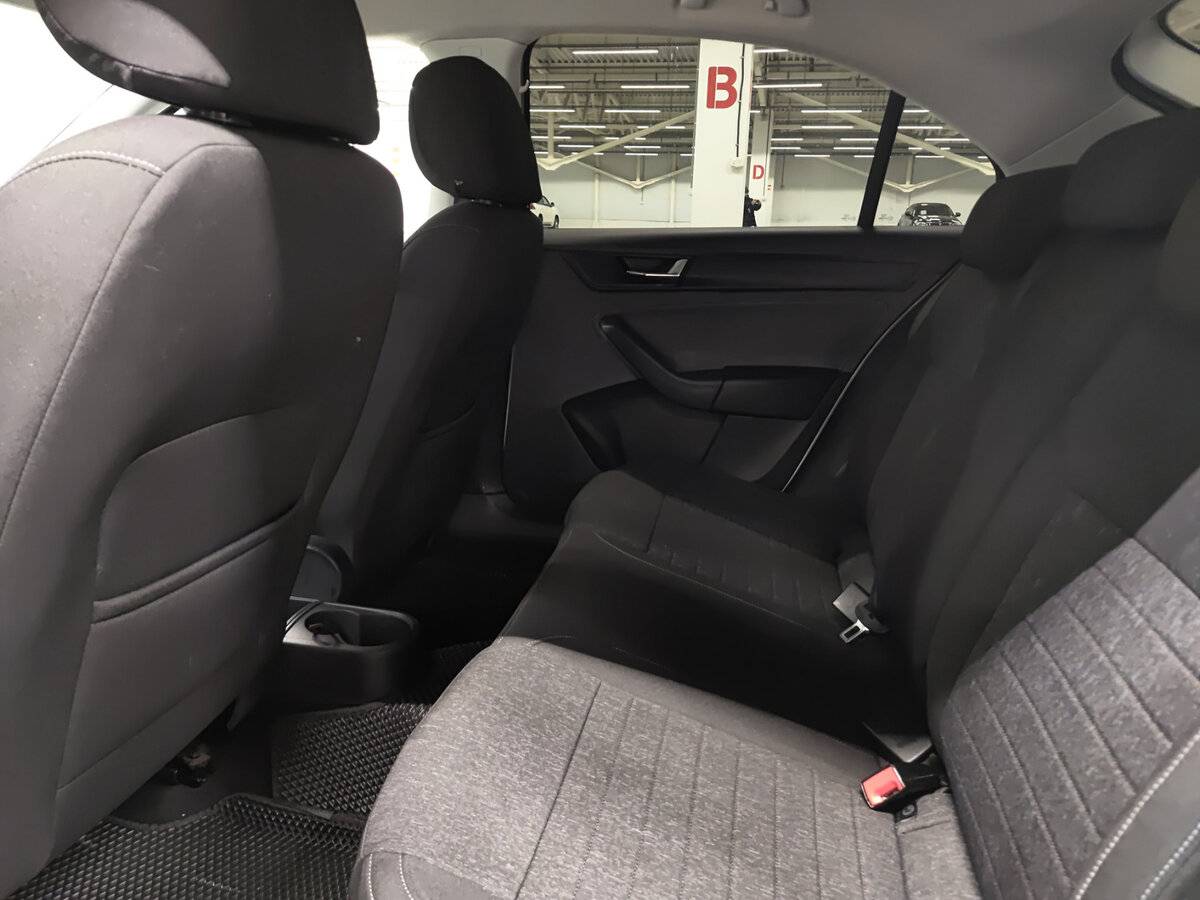 Skoda Rapid с пробегом — 2020 год. Фото: #11