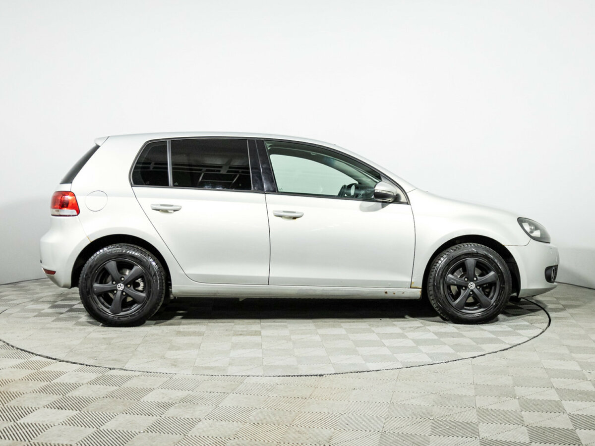 Volkswagen Golf с пробегом — 2010 год. Фото: #3