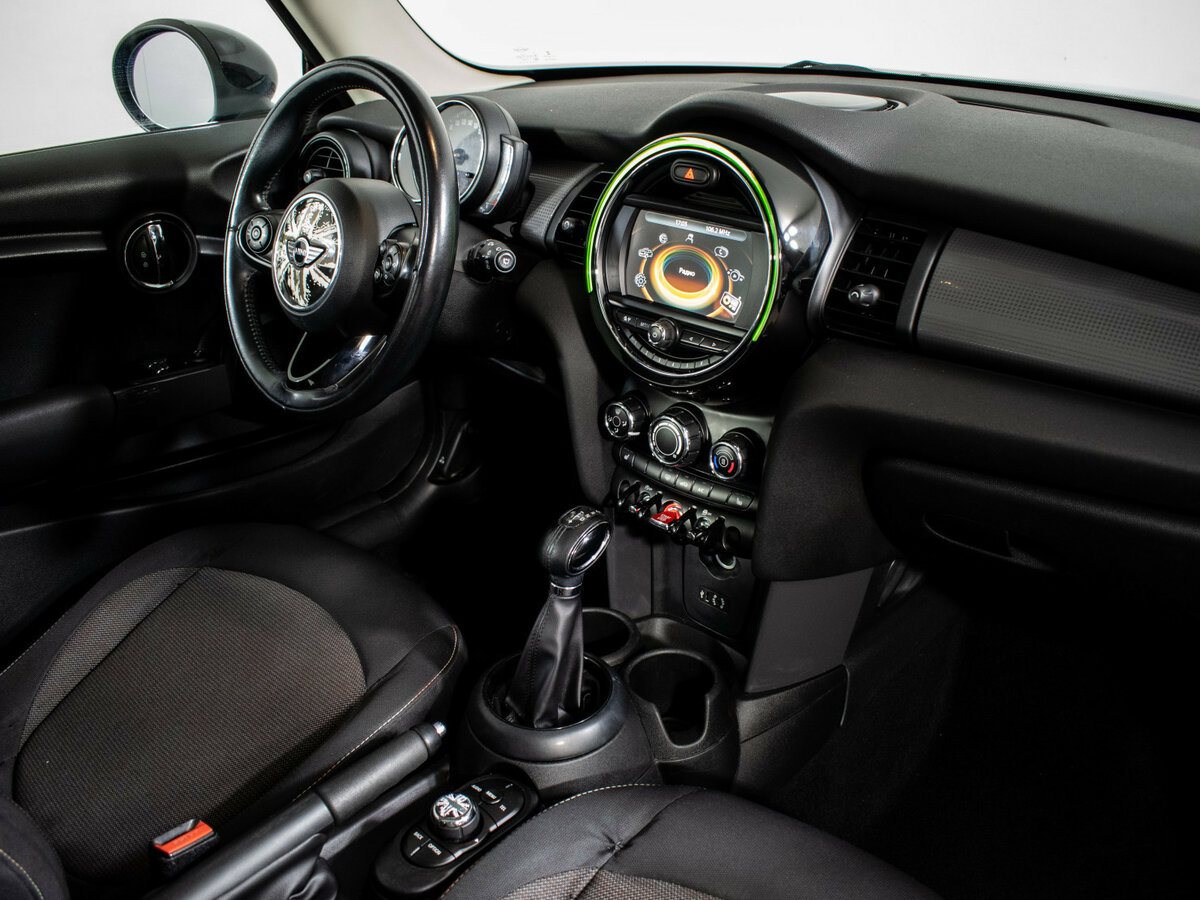 Mini Hatch с пробегом — 2017 год. Фото: #10