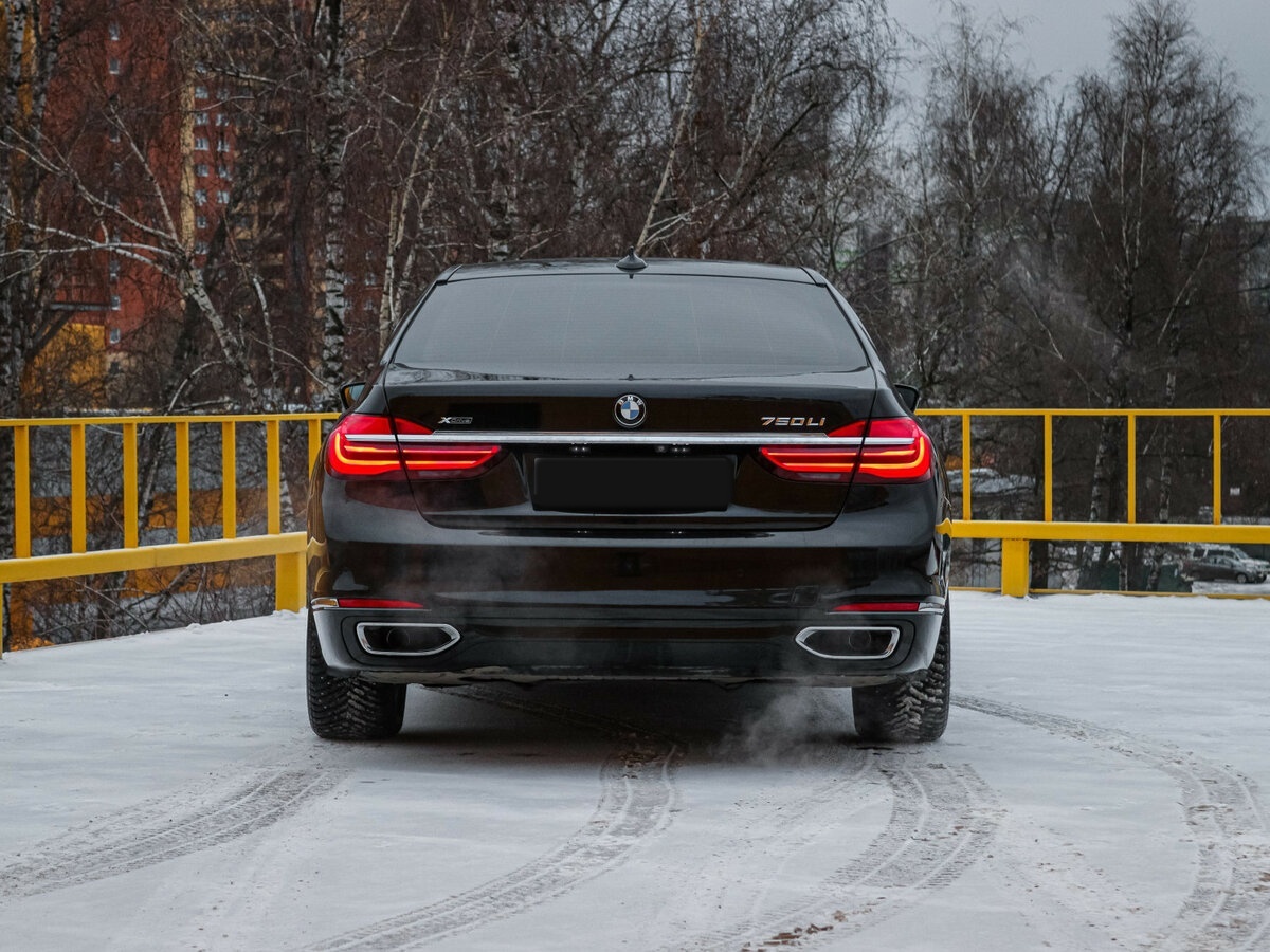 BMW 7 серии с пробегом — 2017 год. Фото: #4