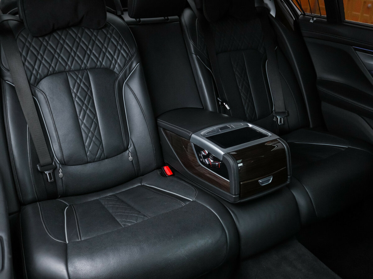 BMW 7 серии с пробегом — 2017 год. Фото: #7