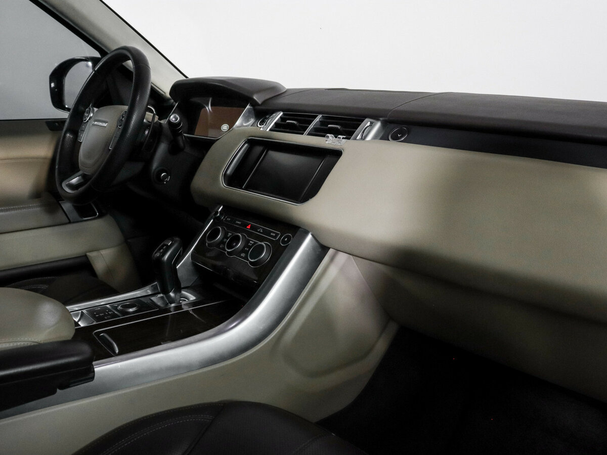 Land Rover Range Rover Sport с пробегом — 2016 год. Фото: #8