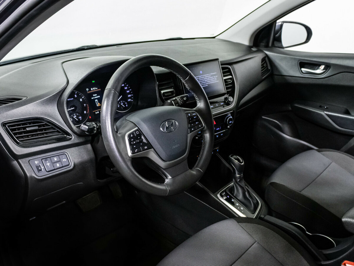 Hyundai Solaris с пробегом — 2021 год. Фото: #7