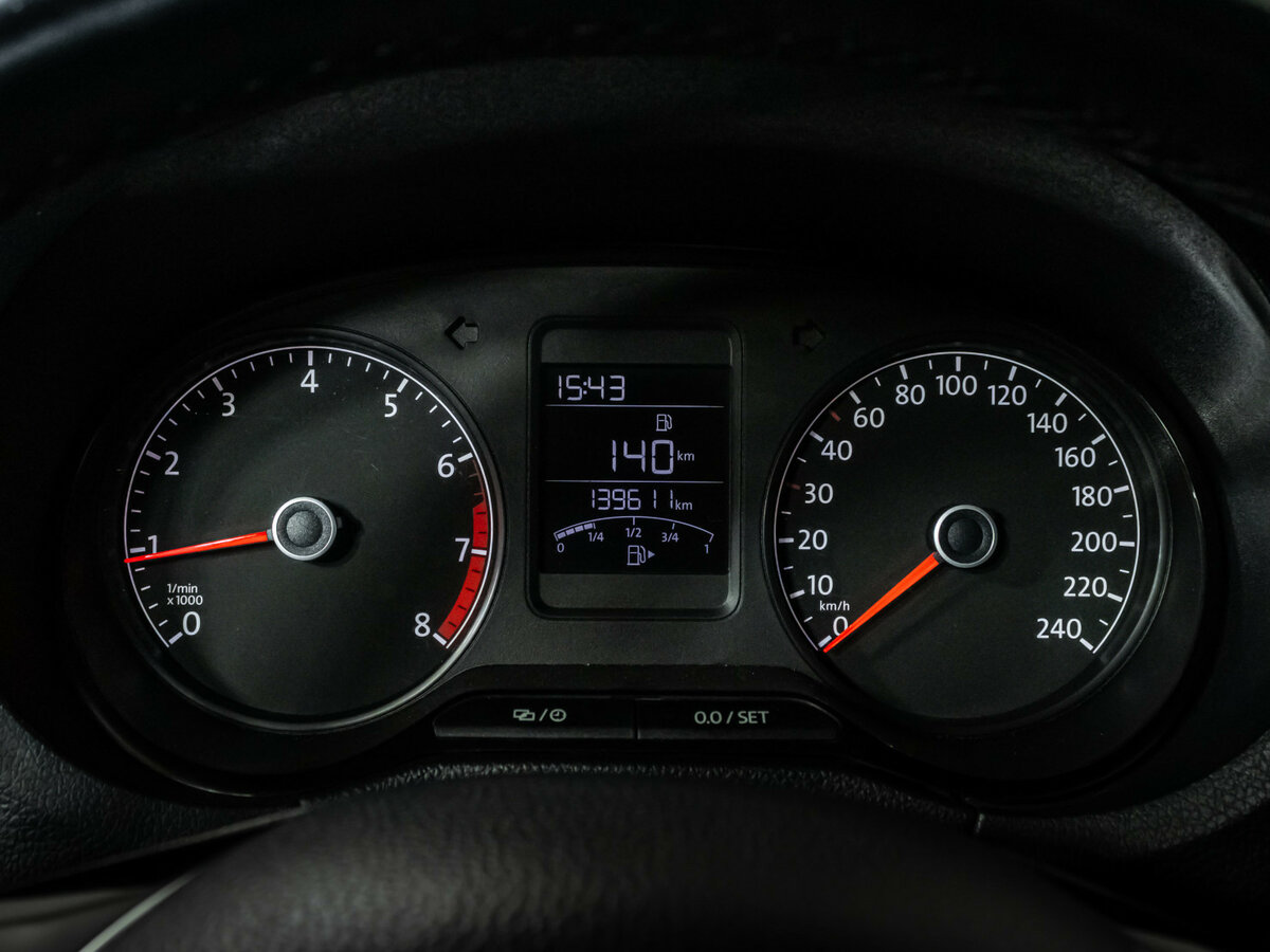 Volkswagen Polo с пробегом — 2016 год. Фото: #10